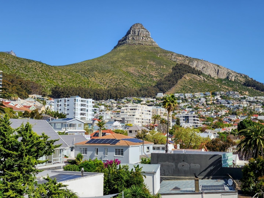 2 Bedroom Property for Sale in Sea Point Western Cape